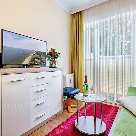 Am Schloonsee Haus D - Mit Strandkorb