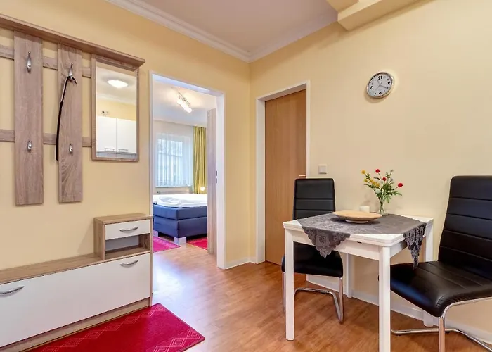 Am Schloonsee Haus D - Mit Strandkorb *