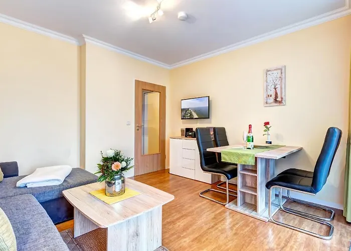 Am Schloonsee Haus D - Mit Strandkorb